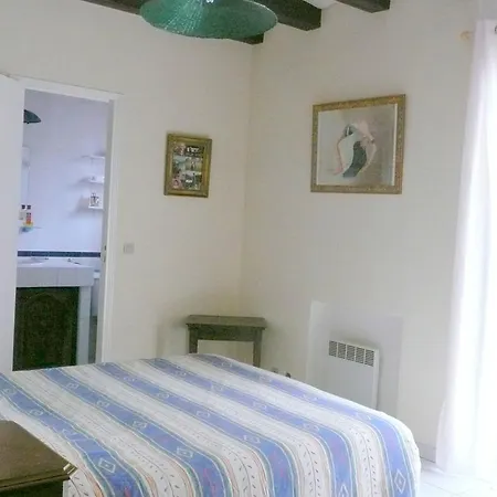Holiday home Mod Holiday In Saint-marcel-d'ardeche Overlooking Vineyards *